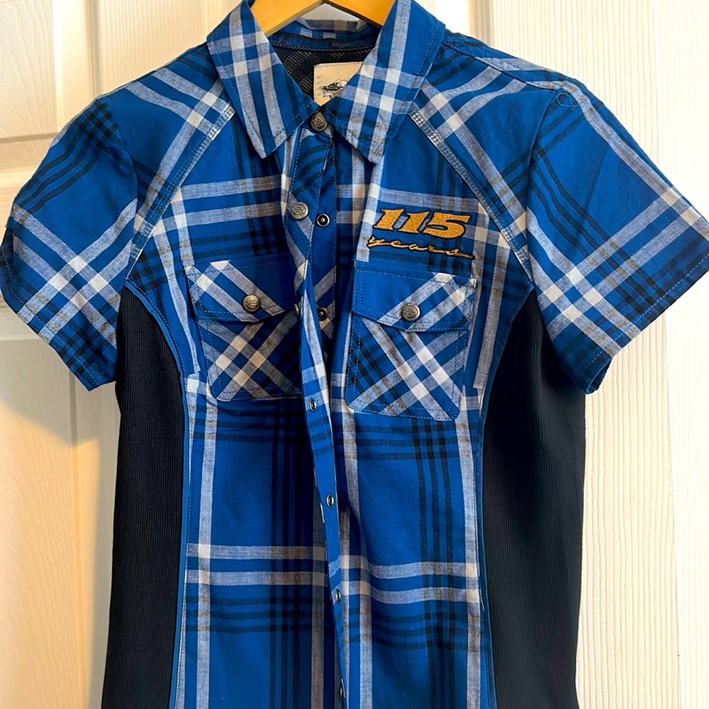Women’s Harley Davidson shirt